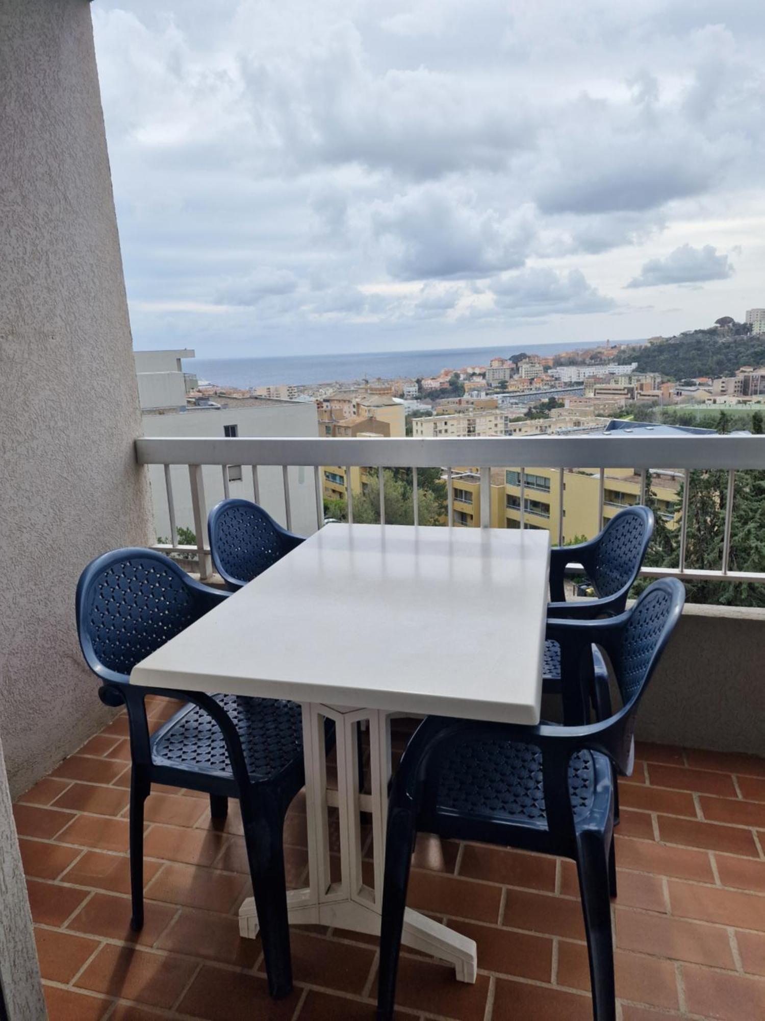 Aloes Appartement Bastia  Buitenkant foto